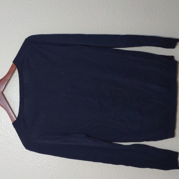 SLIGHTLY USED BANANA REPUBLIC LIGHTWEIGHT SWEATER NAVY AND WHITE POLKA DOT - Picture 5 of 6